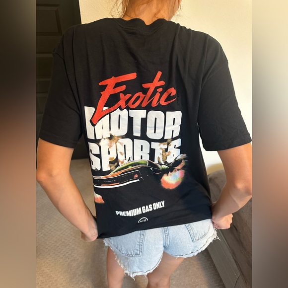 Young and reckless, men’s size medium T-shirt - Picture 1 of 9